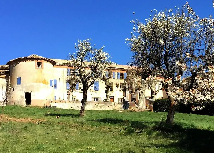 Chateau De Beaucouse